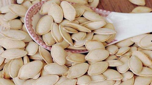 吃瓜头痛,揭秘网络舆论背后的心理效应